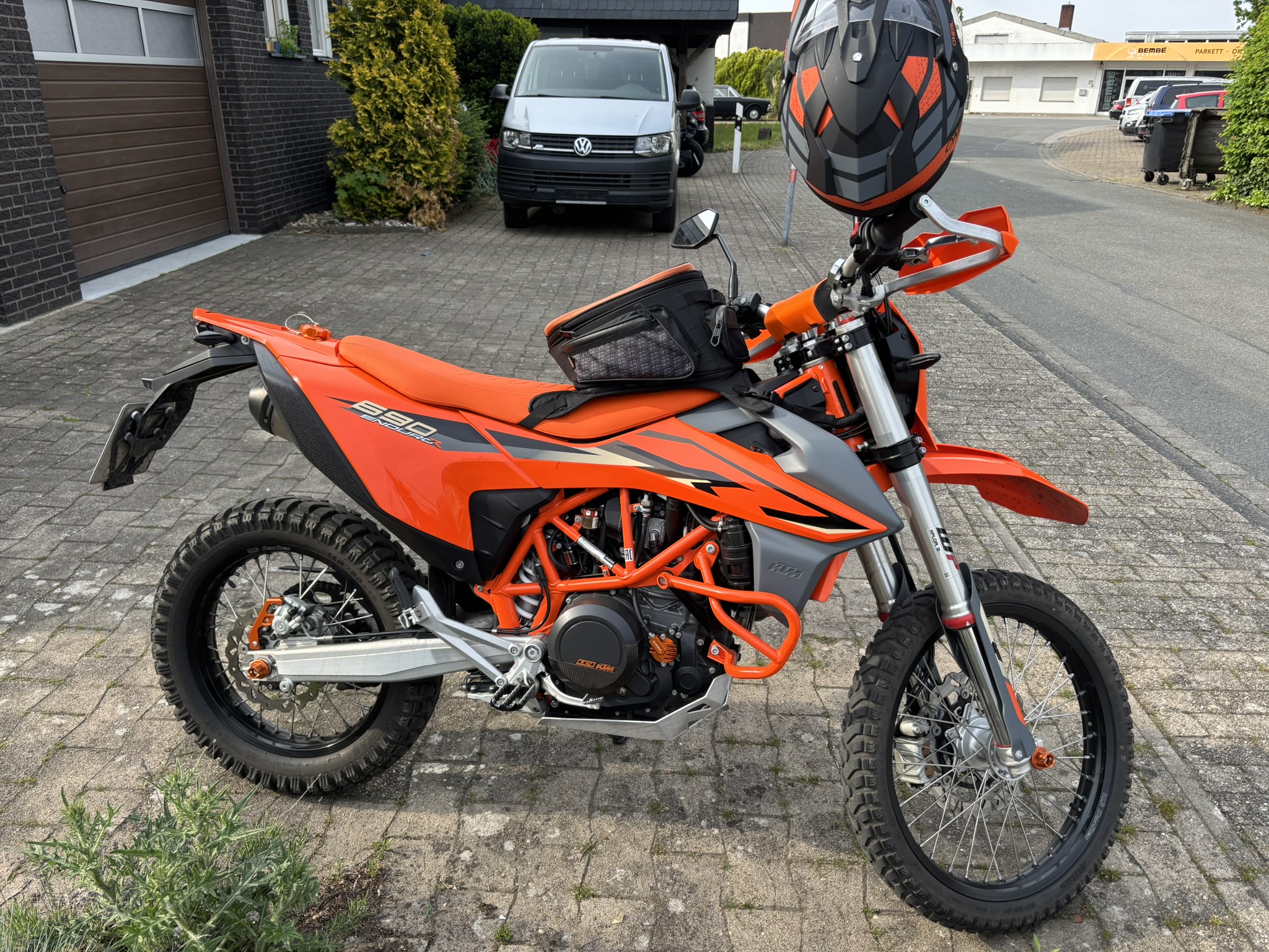 KTM 690 Enduro R – Bild 3